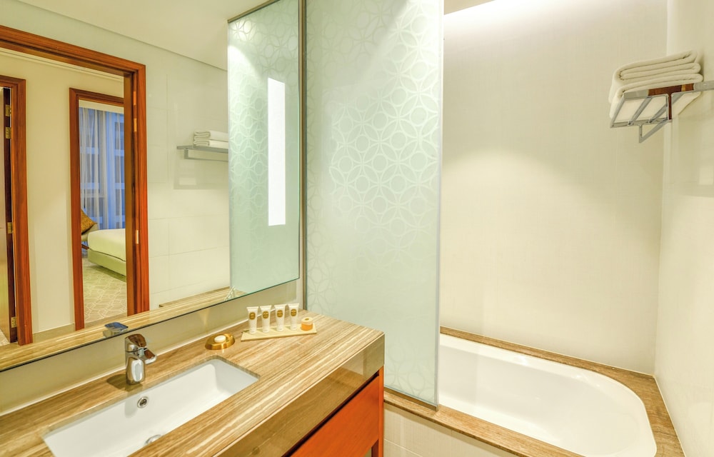 Grand Mercure Dubai City 48/49