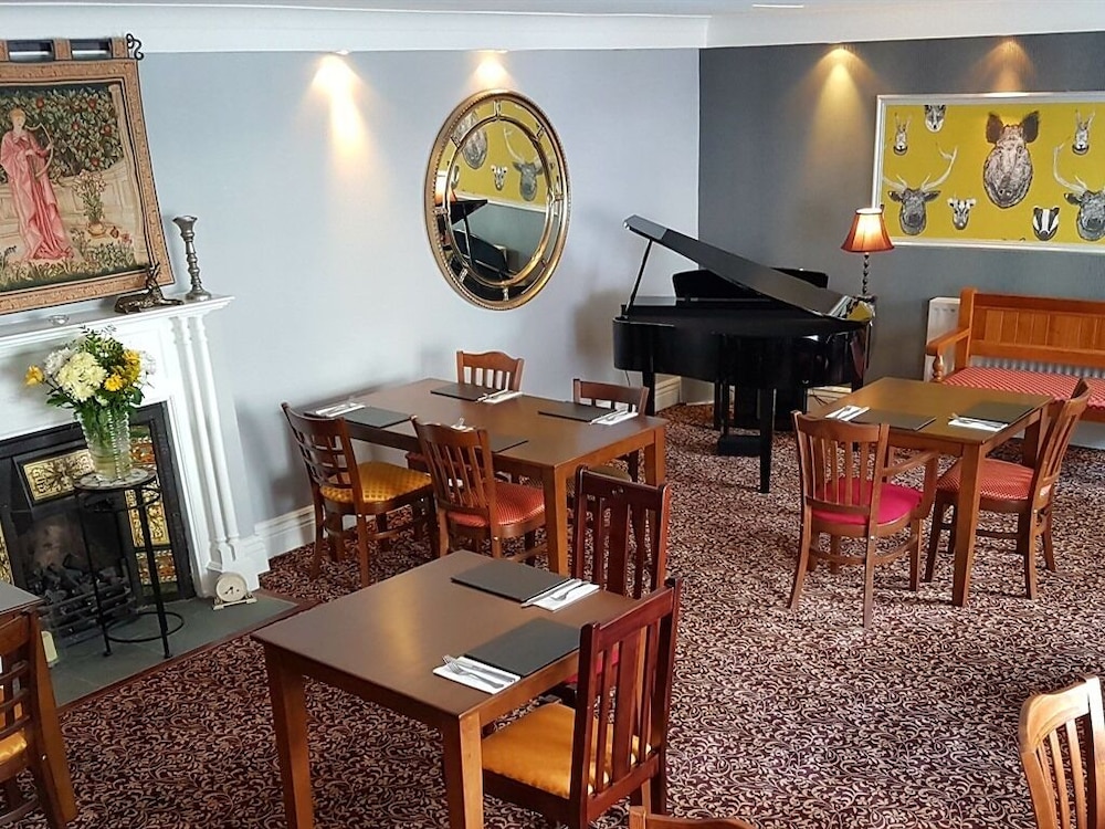 restaurant cafeteria