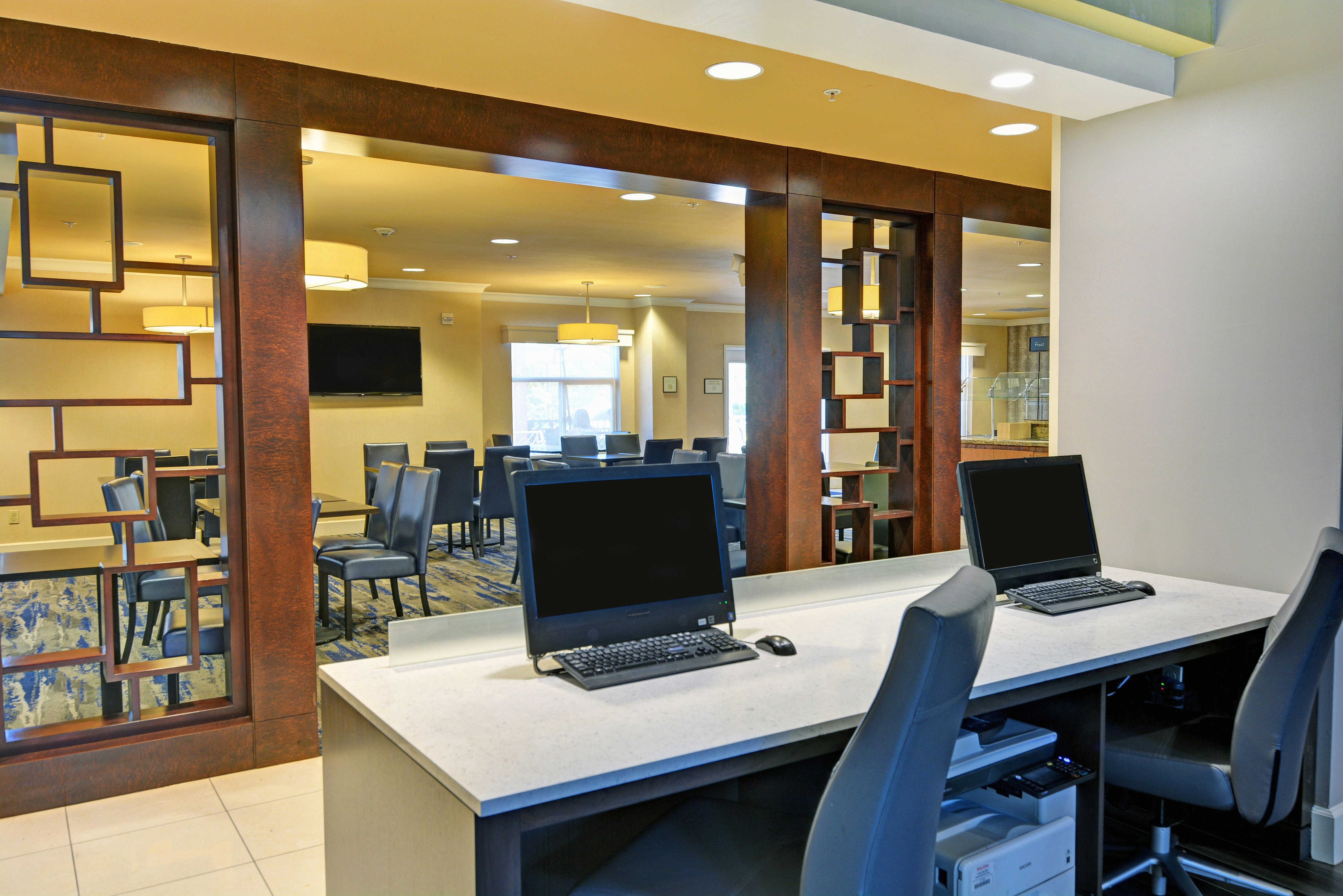 Embassy Suites Valencia 45/58