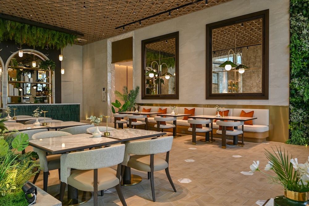 Onyx Rotana 45/61