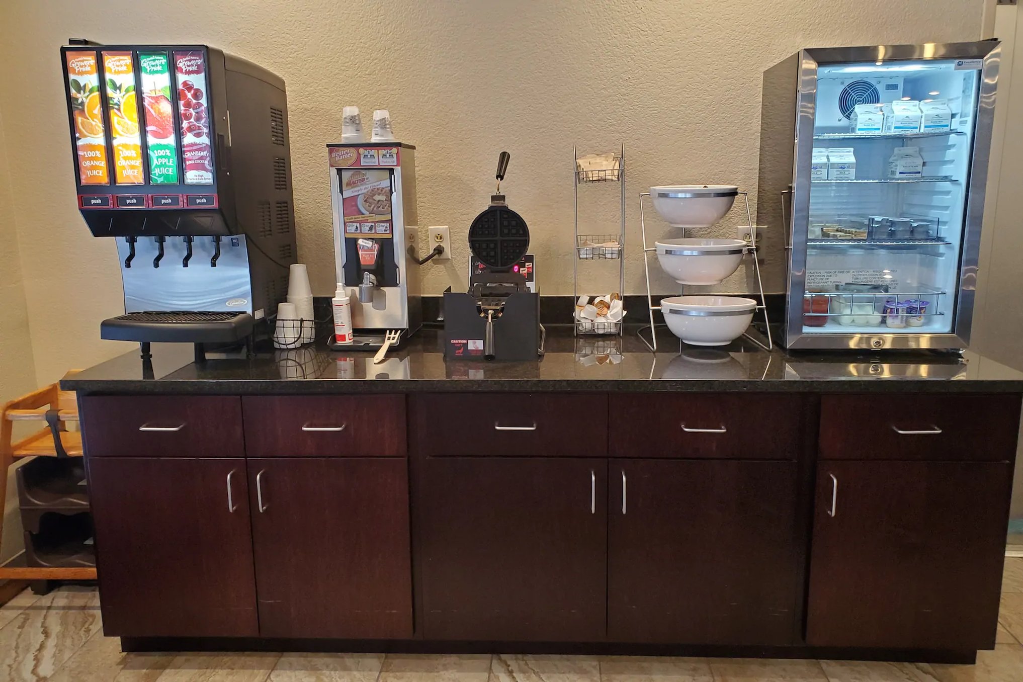 Cobblestone Suites Oshkosh 10/75