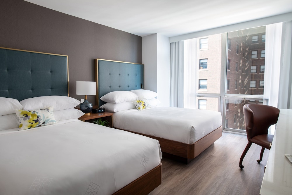 Le Meridien Essex Chicago 15/50