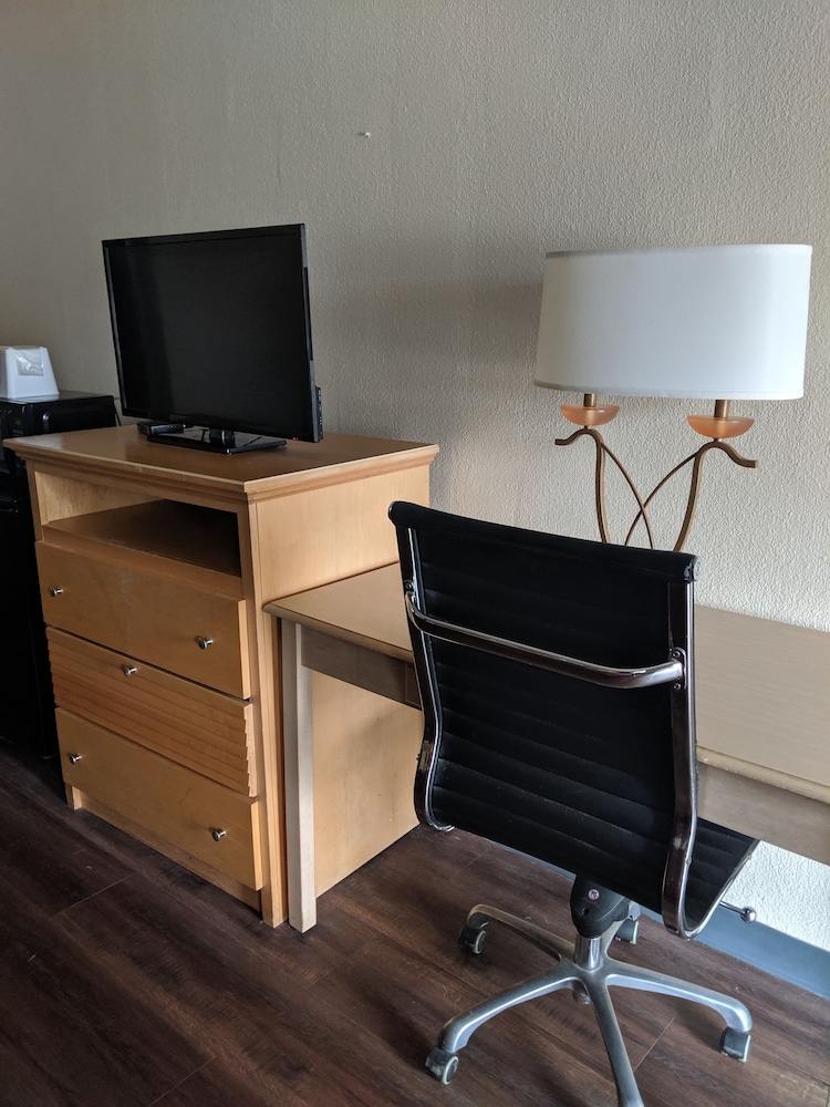 Loyalty Inn Rockingham 21/32