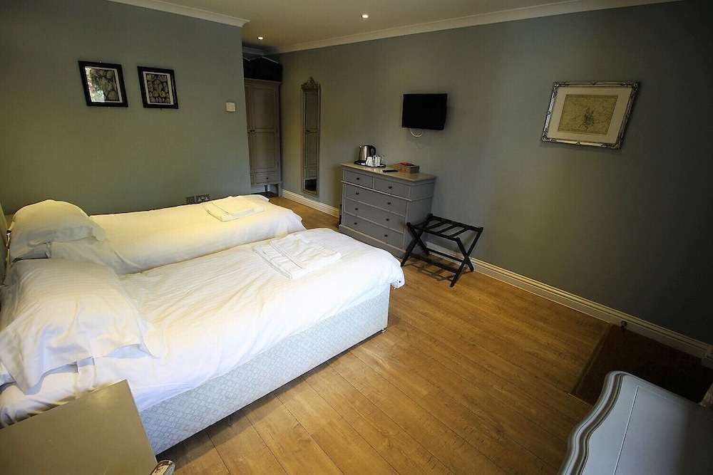The Sun Inn 28/56