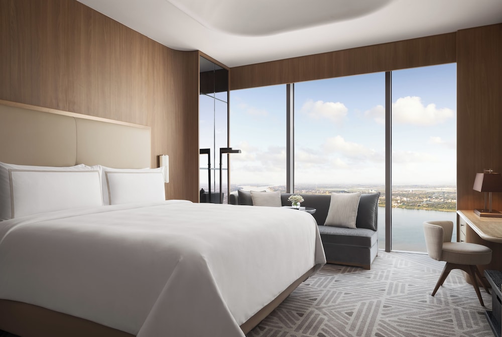 Shangri-La Phnom Penh 8/41