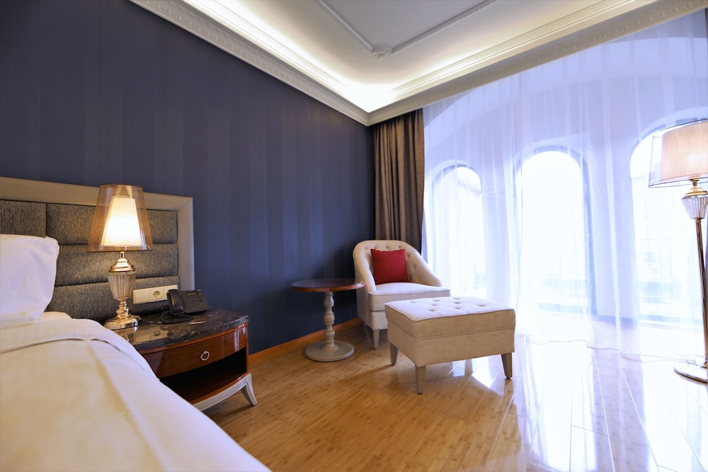 Chasse Hotel 25/64