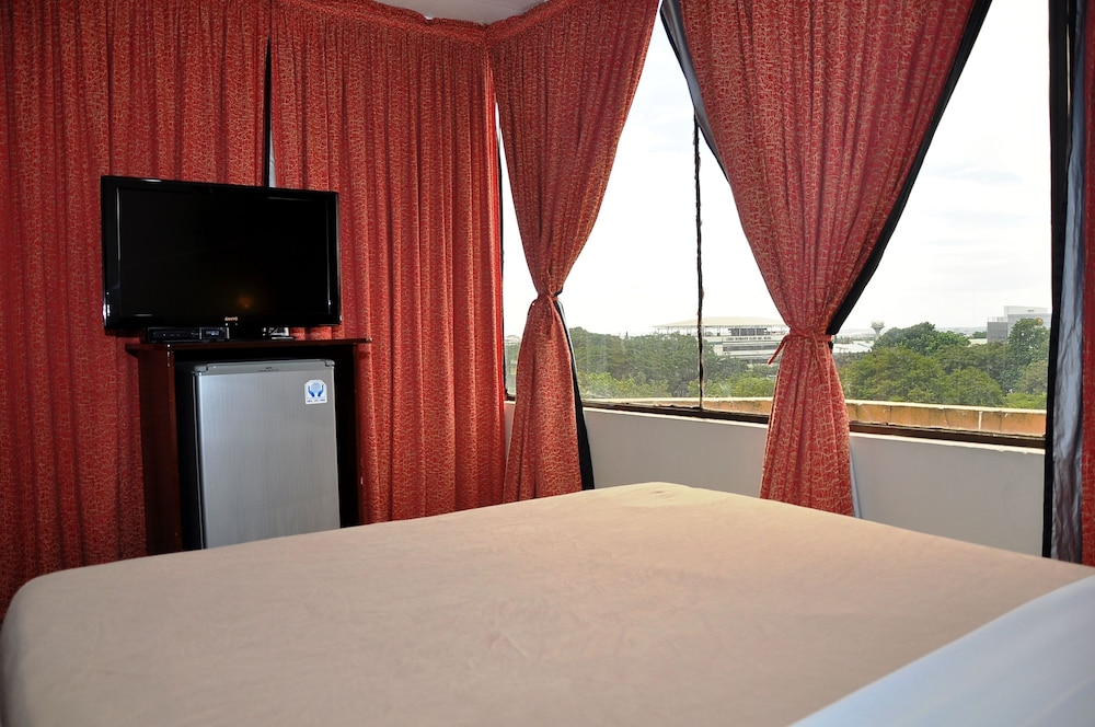 Elegant Circle Inn 27/71