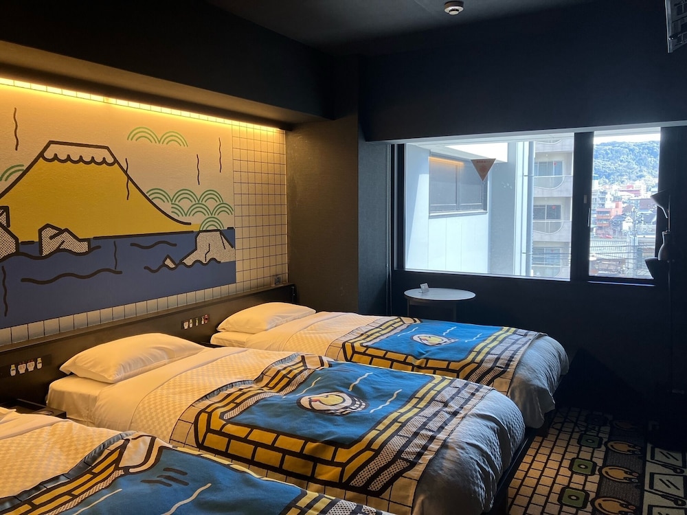 ROOM, TRIPLE