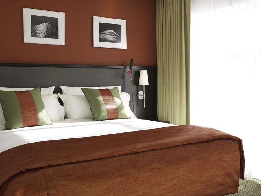 Spanish Court Hotel 15/50