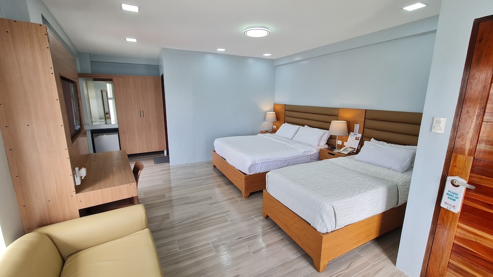 Marvins Seaside Inn 12/50