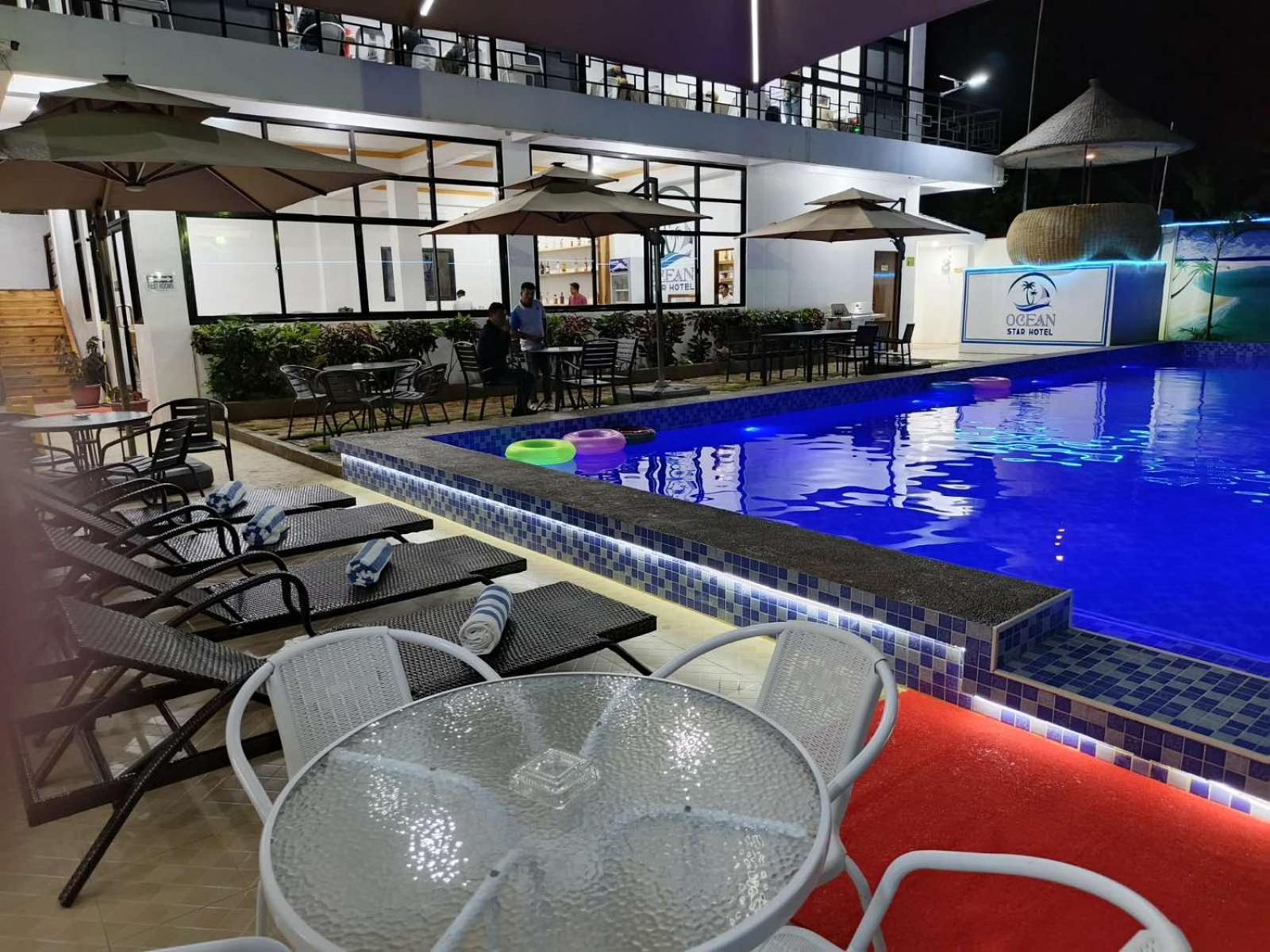 Ocean Star Hotel Coron 28/50