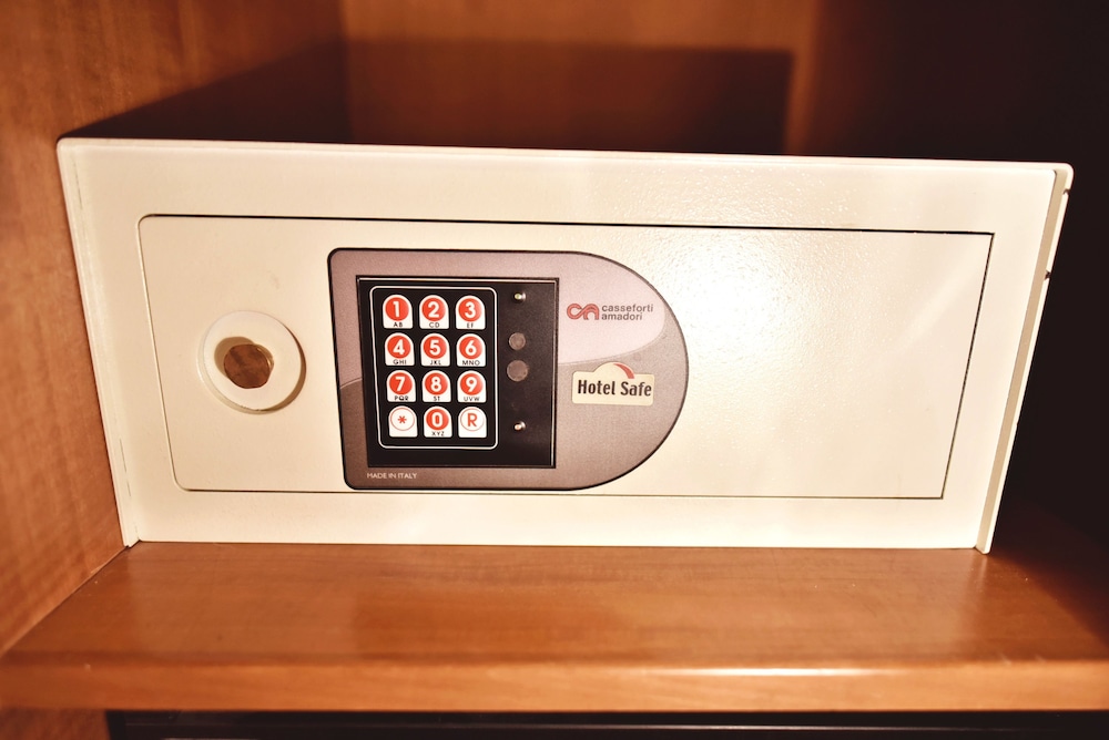 Hotel Carmel Roma 19/37