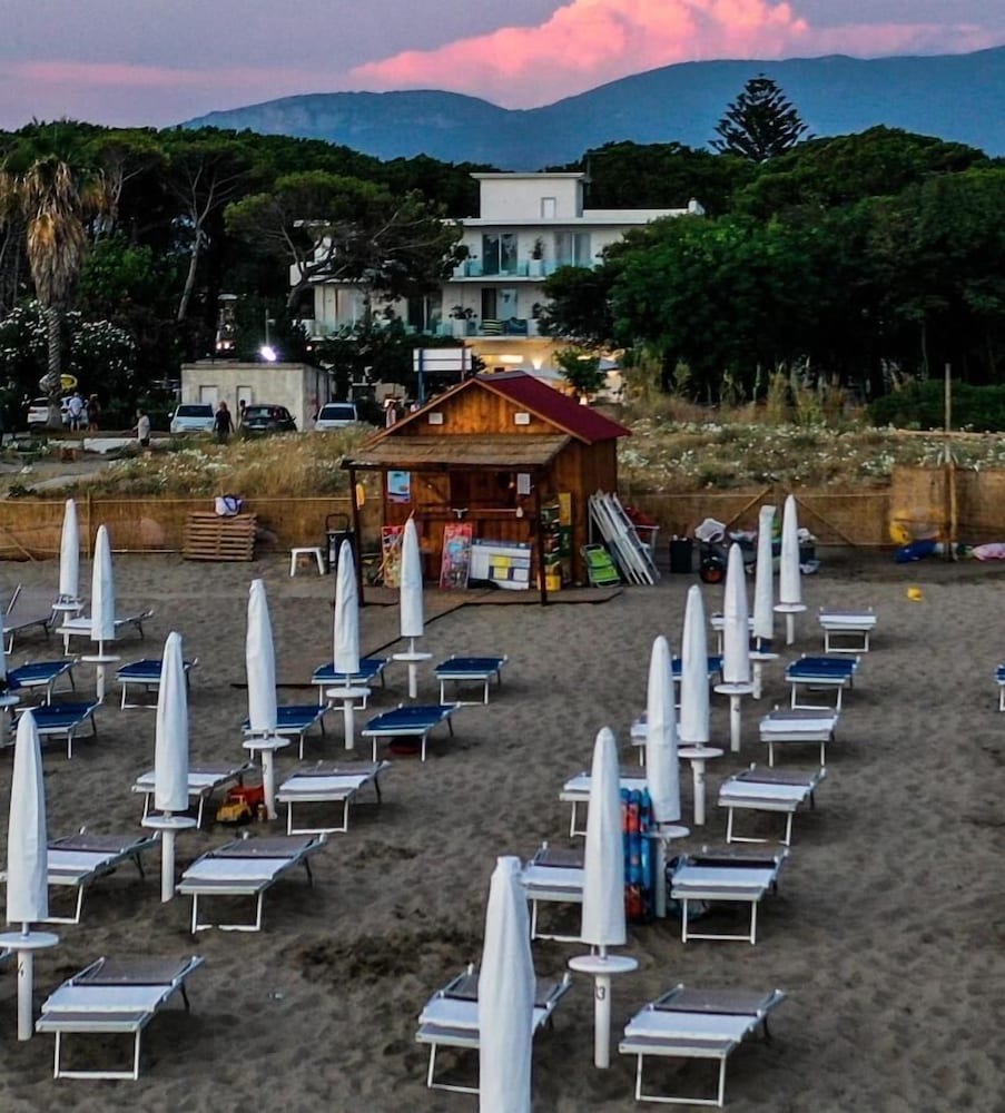 Hotel Artemide Mare 34/40