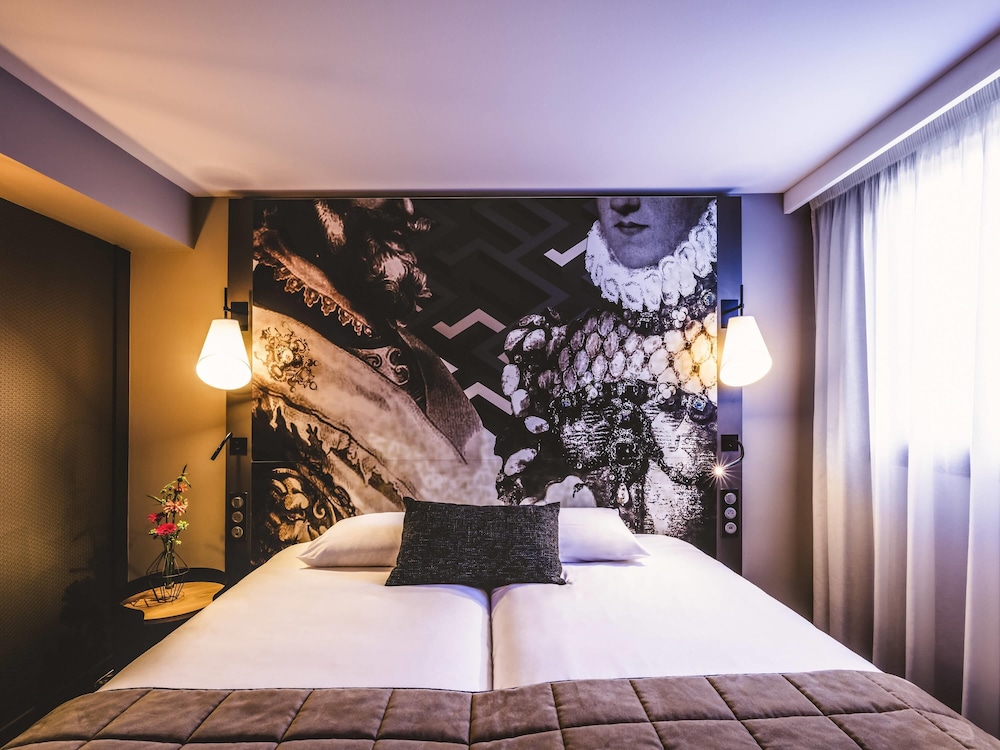 MERCURE PAU PALAIS DES SPORTS 33/67