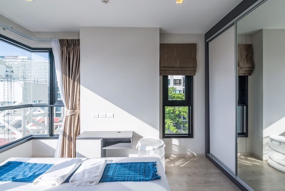 The Base Condo Pattaya by Supee 17/50