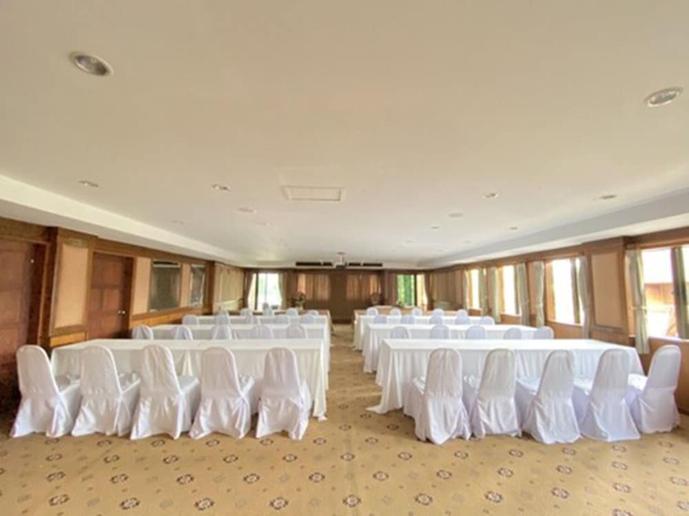 100 Islands Resort Spa 62/66