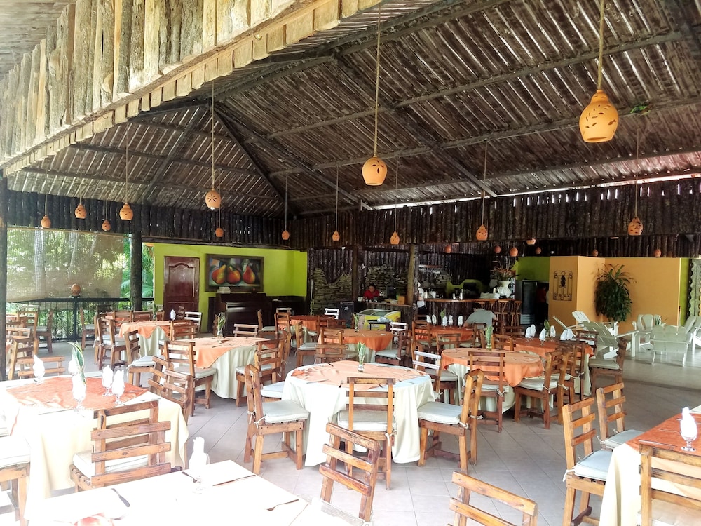 Jarabacoa River Club 40/57