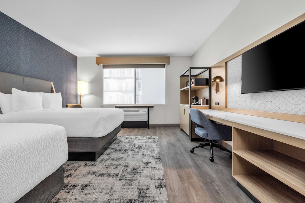 La Quinta Inn & Suites by Wyndham San Jose Silicon Valley 13/50