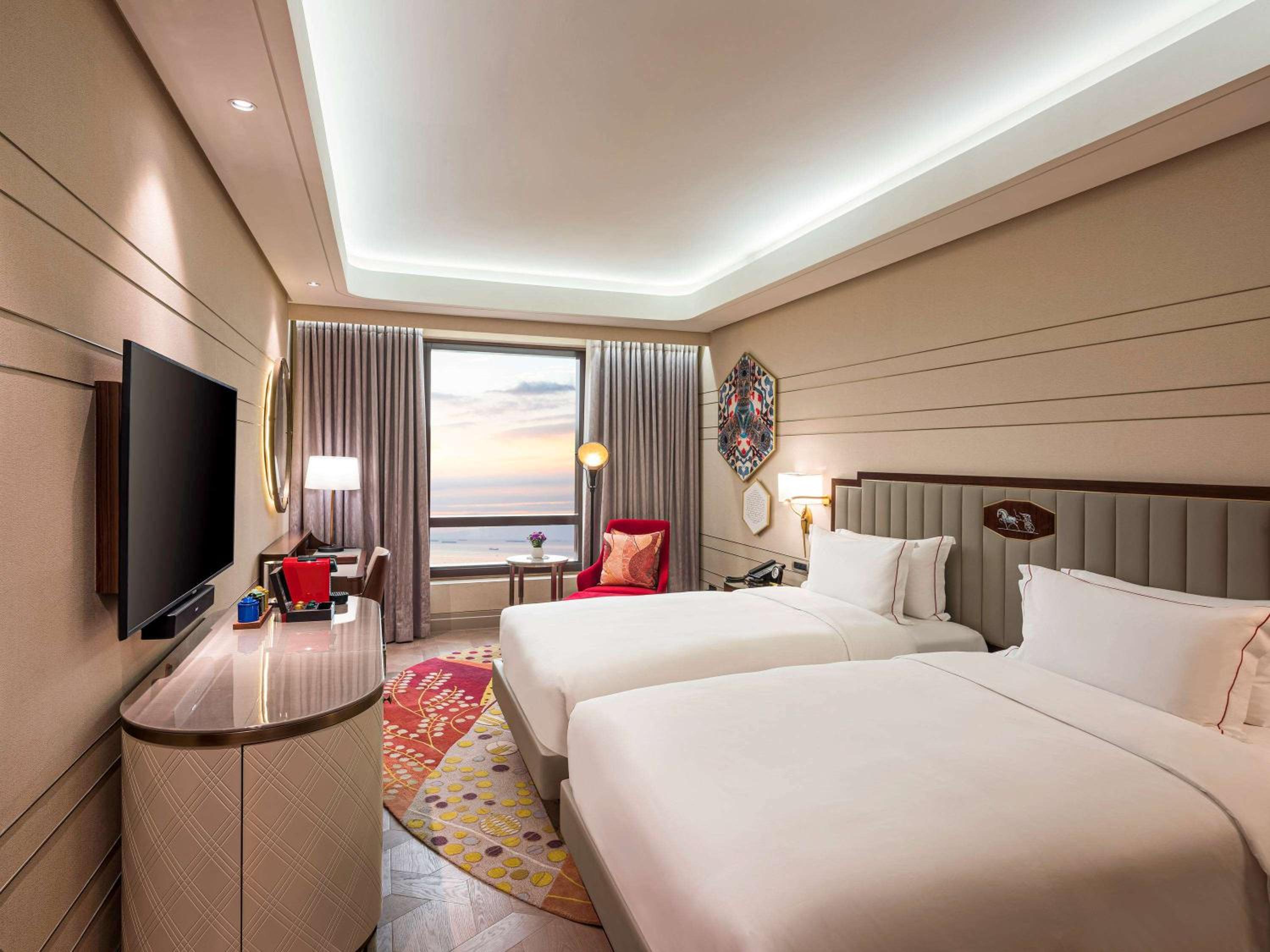 Bay, Executive, Twin Beds, Club Lounge Access
