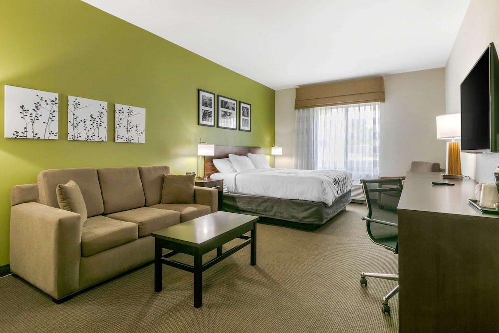 Sleep Inn & Suites Columbia I-65, TN 18/28