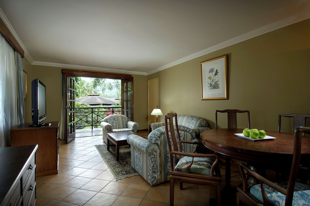 Berjaya Beau Vallon Bay Resort & Casino 30/64