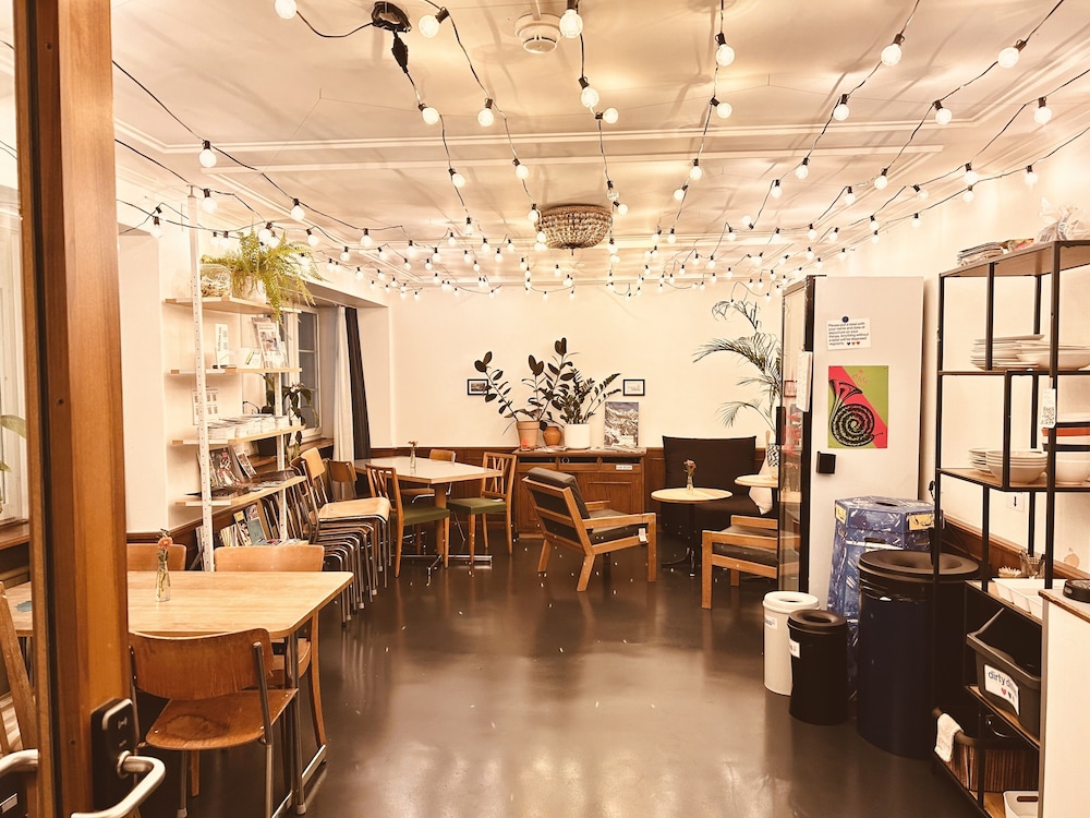 Pop Up Hotel Krone Zurich 31/43