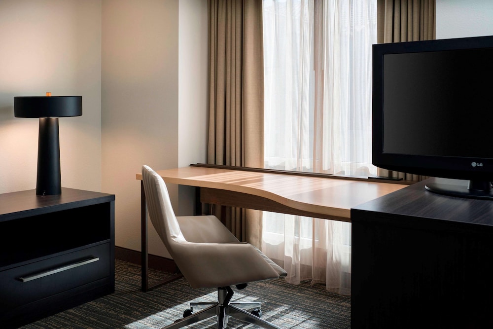 Sonesta ES Suites Scottsdale Paradise Valley 39/42