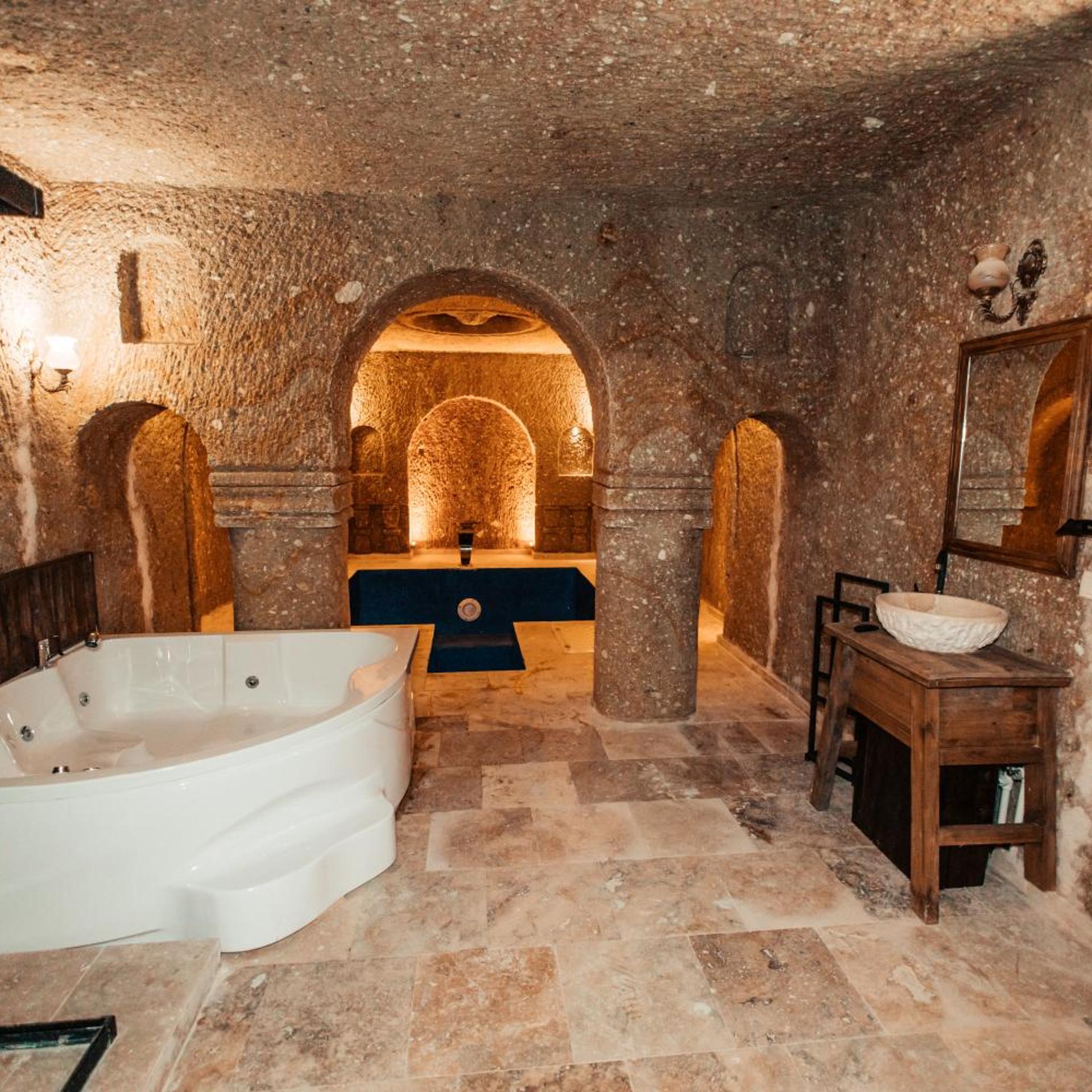 Vanessa Cave House 5/49