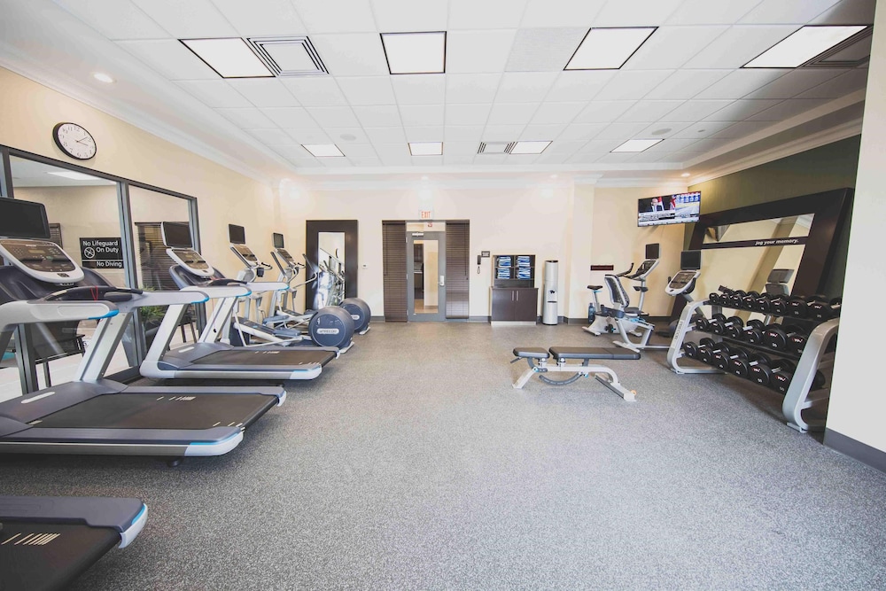 Hampton Inn Suites By Hilton Bolton On Canada 25/46