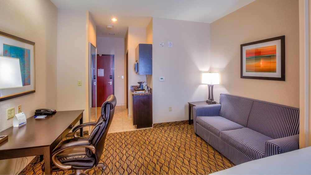 Holiday Inn Express Hotel Suites Elk City 43/51