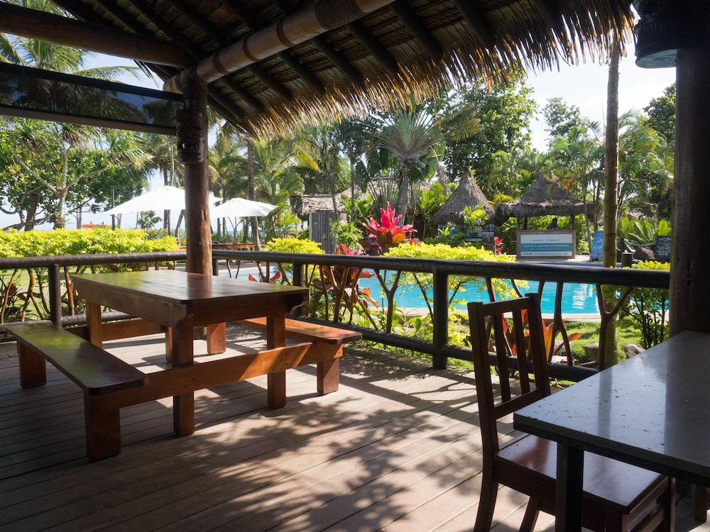 Uprising Beach Resort 55/72