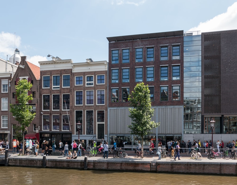 The College Hotel Amsterdam, Autograph Collection 8/90