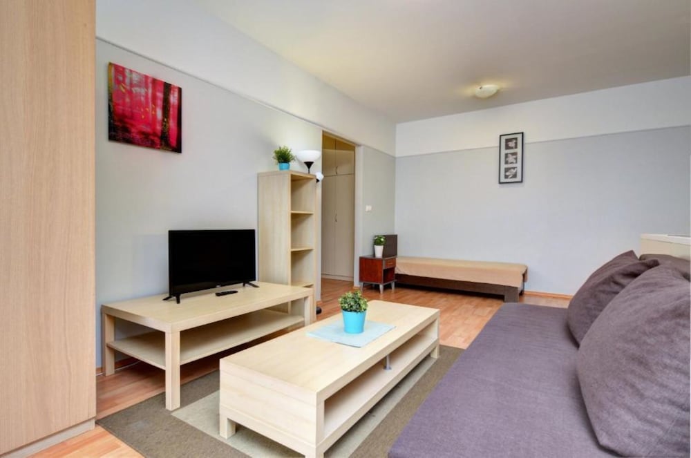 Agape Apartments 46/68