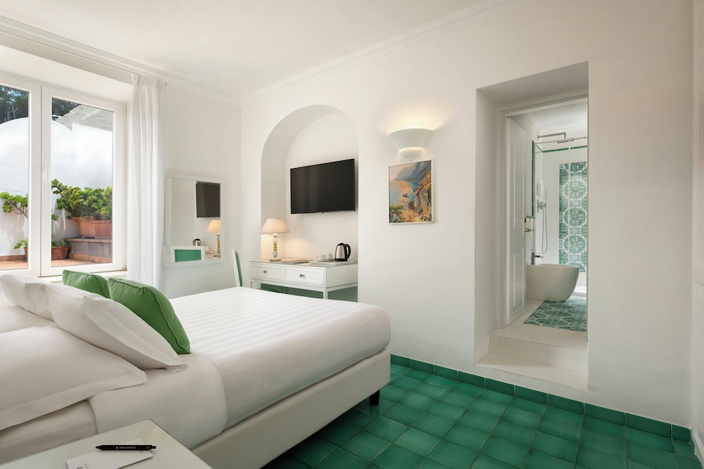 SUPERIOR, DOUBLE BED