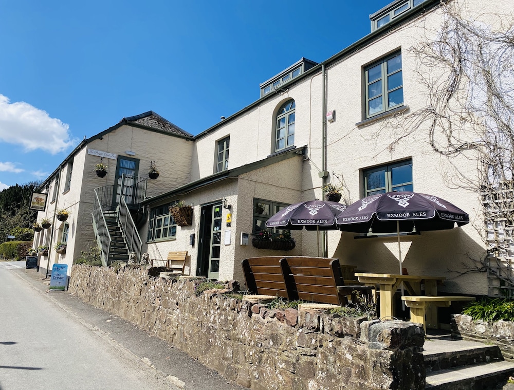 The Royal Oak Inn 2/50
