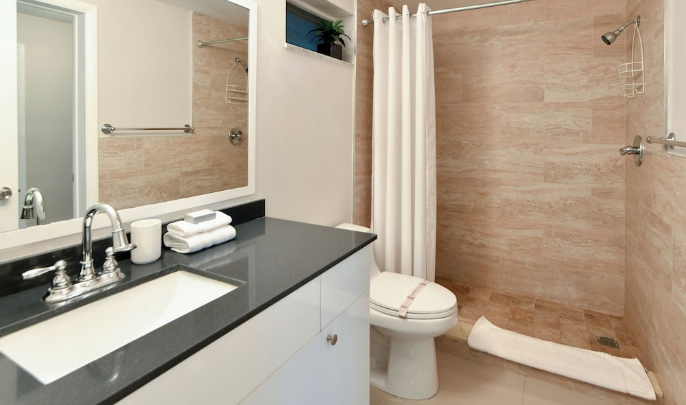 1 Bedroom, Designer, Deluxe, Apartment, King Bed, Sofa