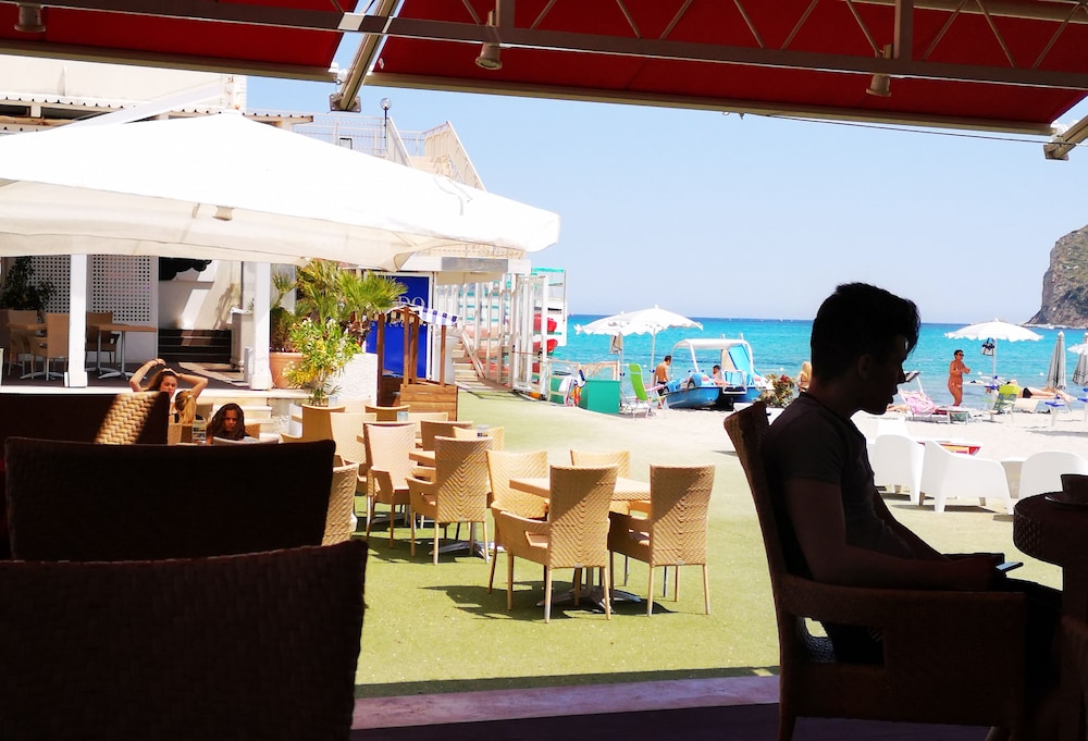 Villa Beach City 54/60