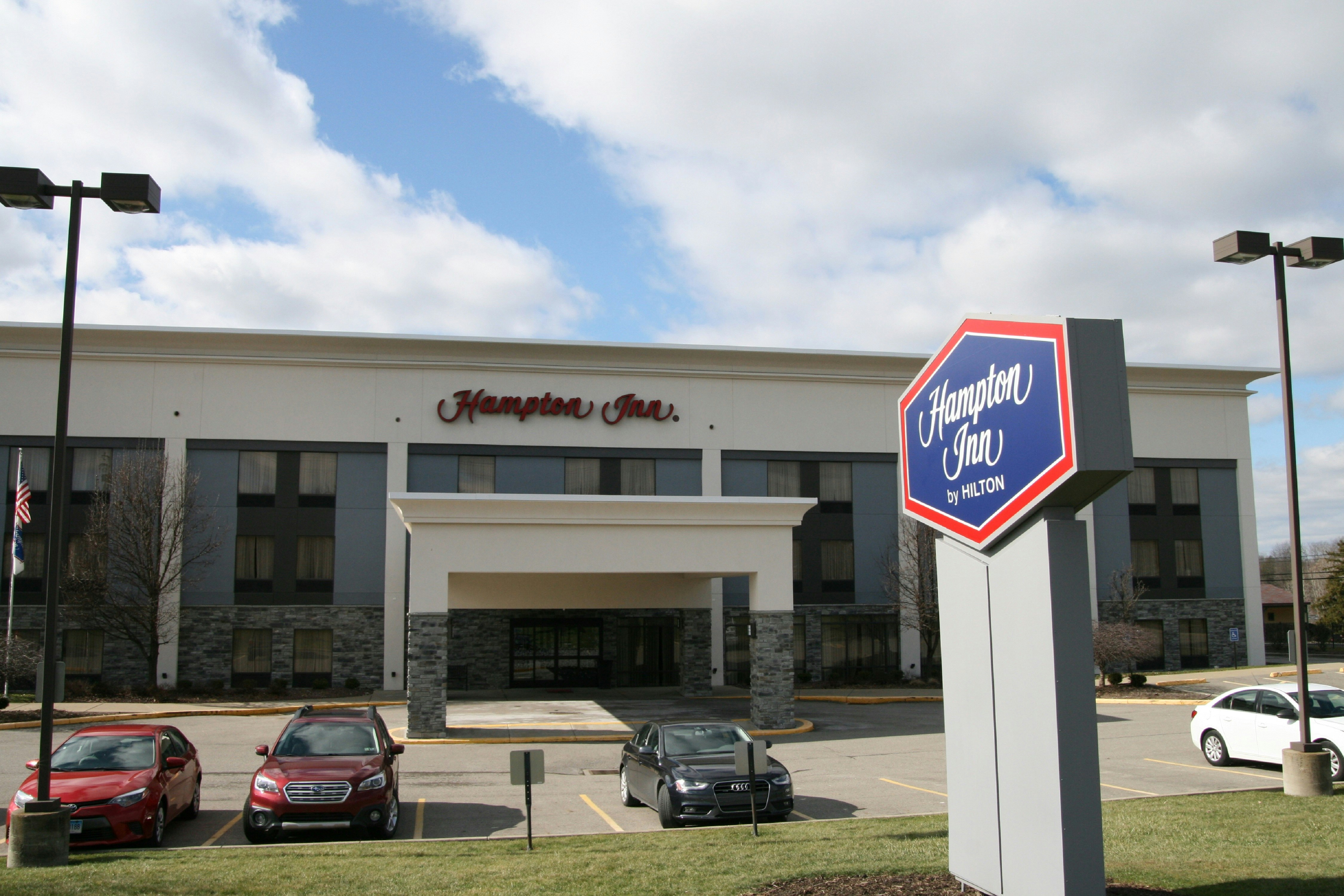 Hampton Inn Youngstown - North 72/80