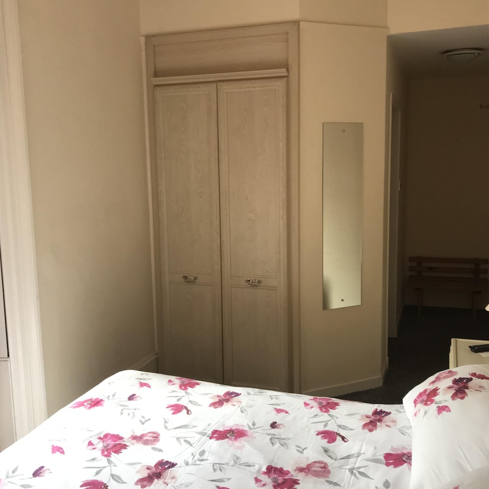 Dorstan Guest House 36/72