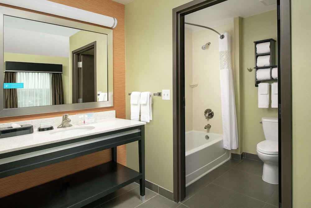Hampton Inn And Suites El Paso/East 18/47