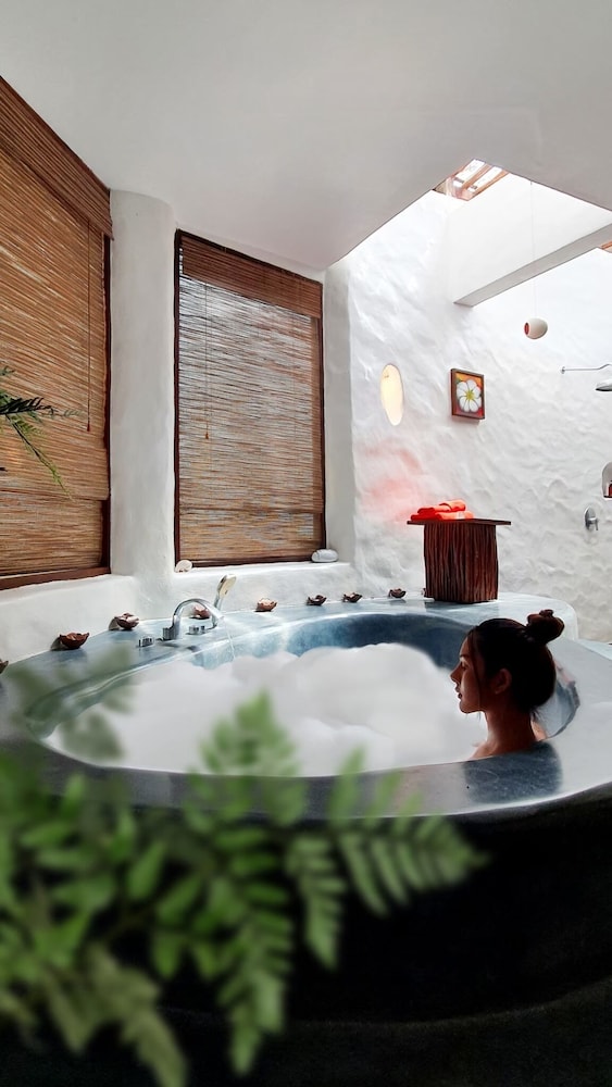 Koh Tao Cabana 24/54