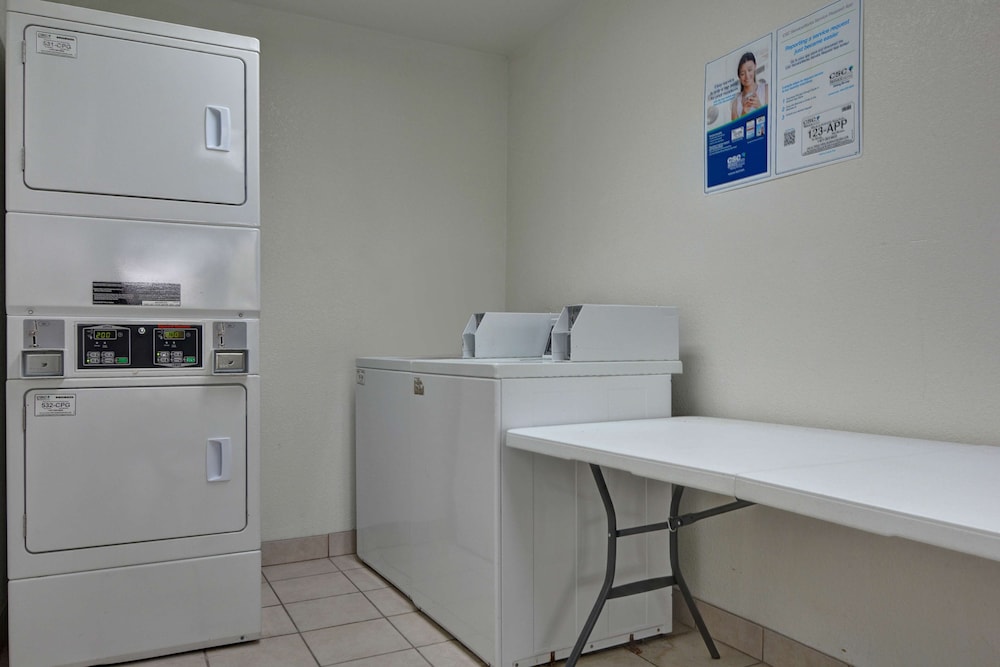 Motel6 Cocoa Beach, FL 52/61