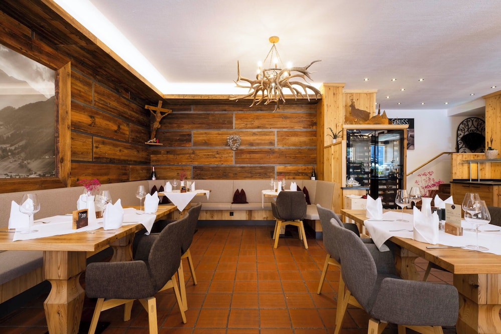 Alpenhotel Stolz 35/50