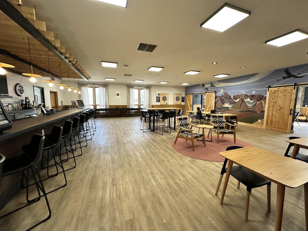 Wolf Creek Lodge, BW Signature Collection 56/71