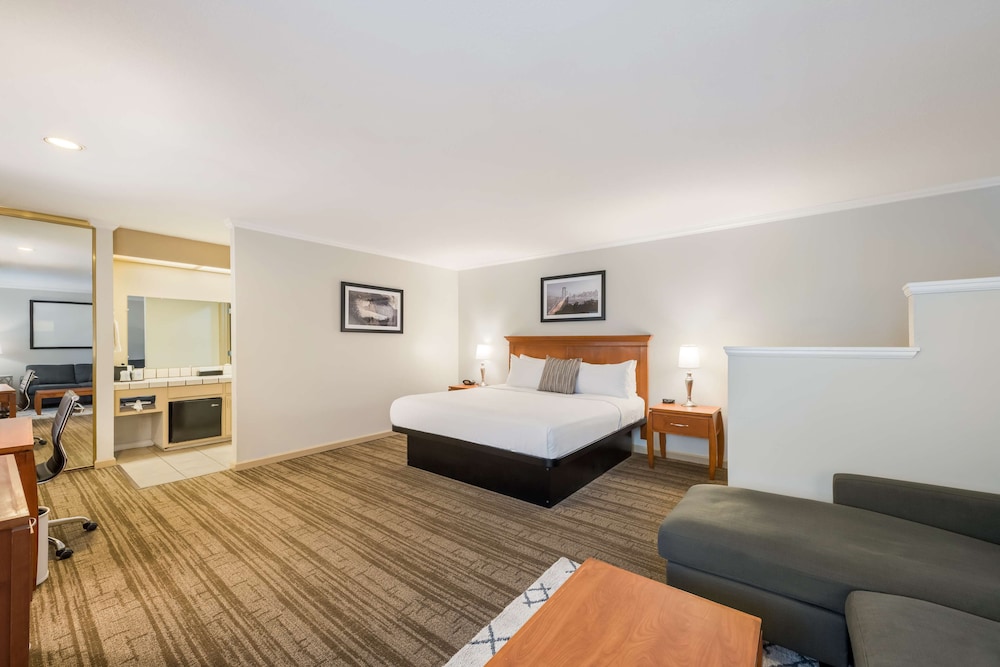 Surestay Plus Hotel By Best Western Mountain View 31/70