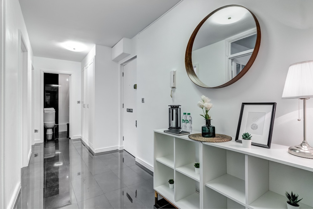 Sherborne court 4/50