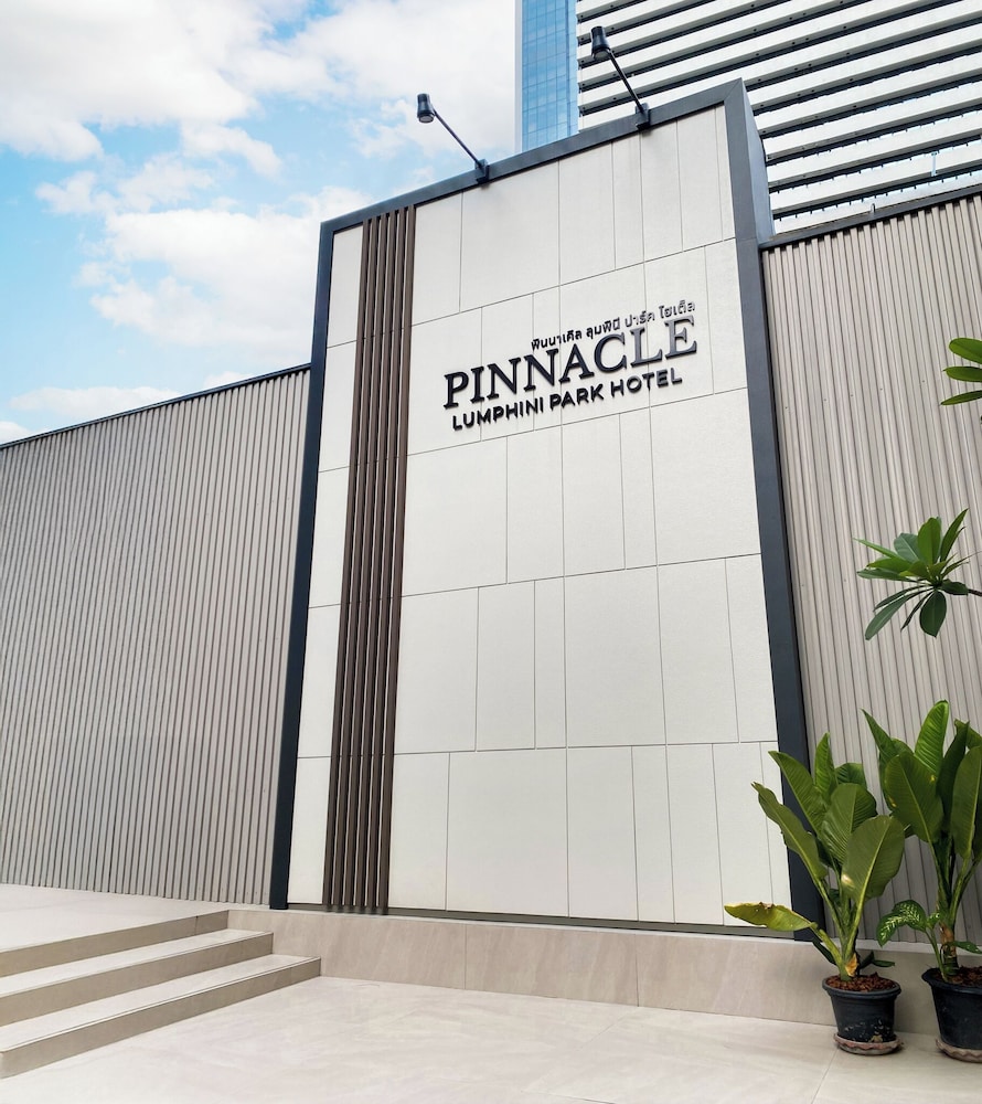 Pinnacle Lumpinee Park Hotel 2/47