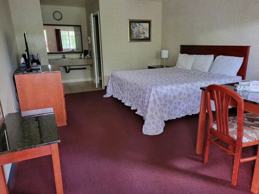 Atrium Inn 25/42