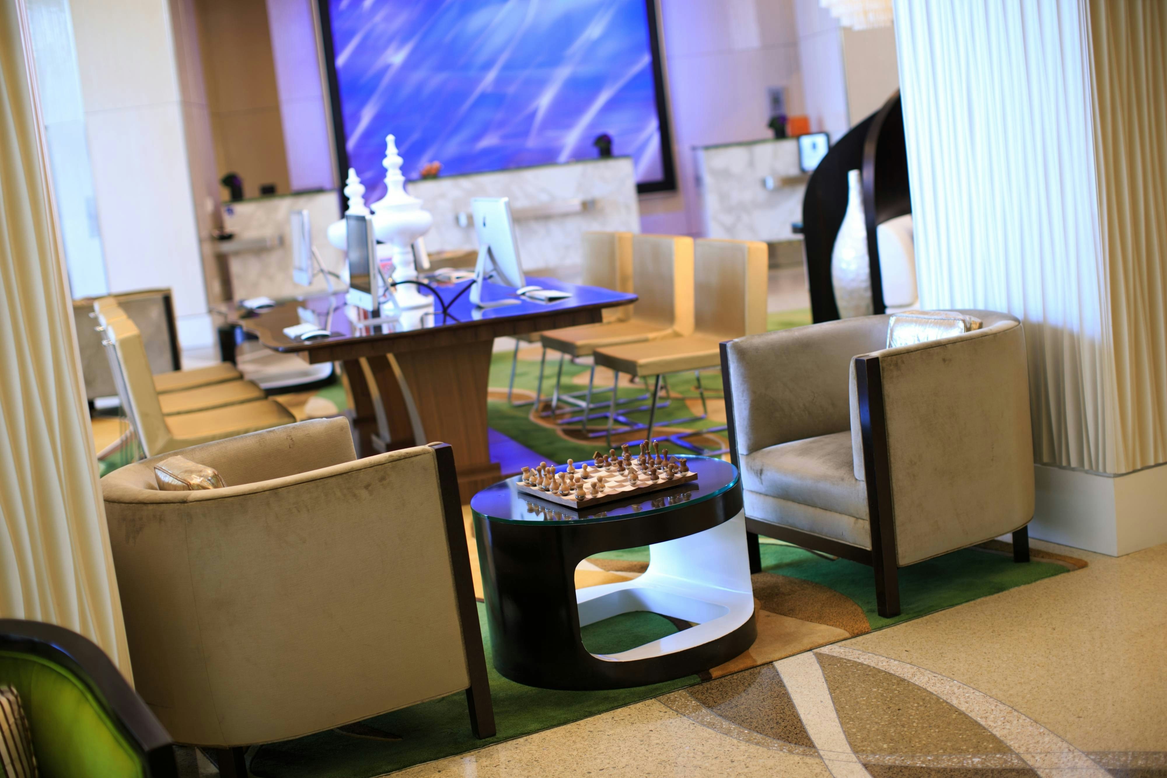 Renaissance Arlington Capital View Hotel 11/23