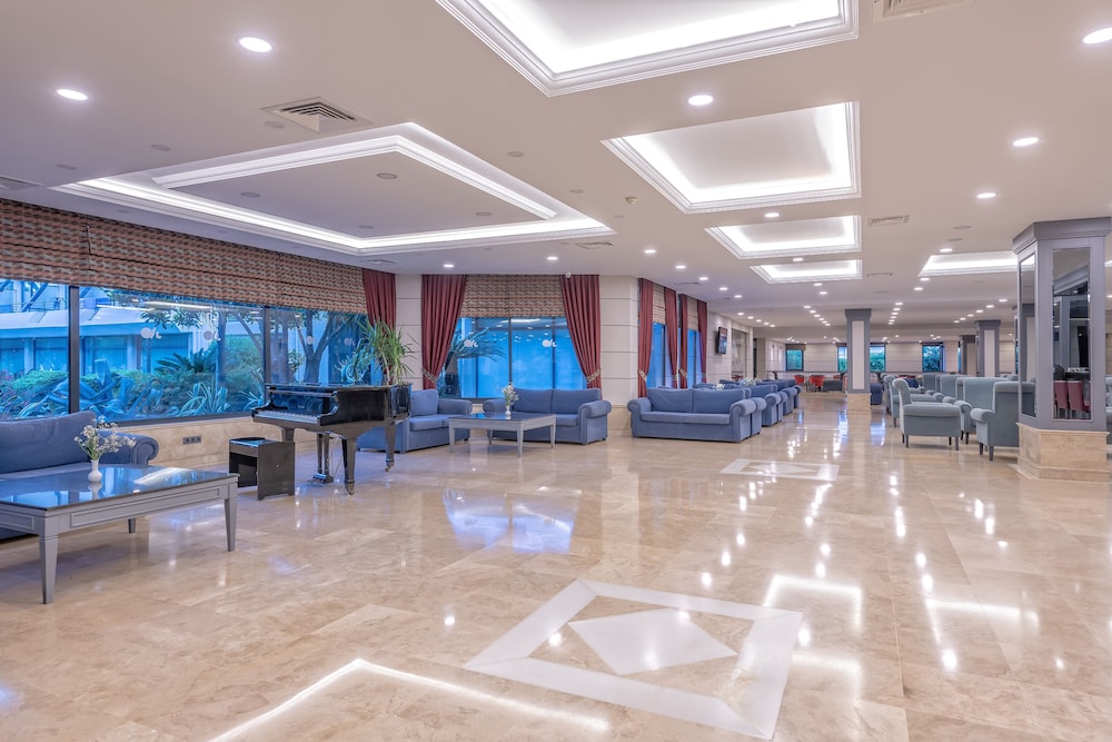 Meryan Hotel 25/51